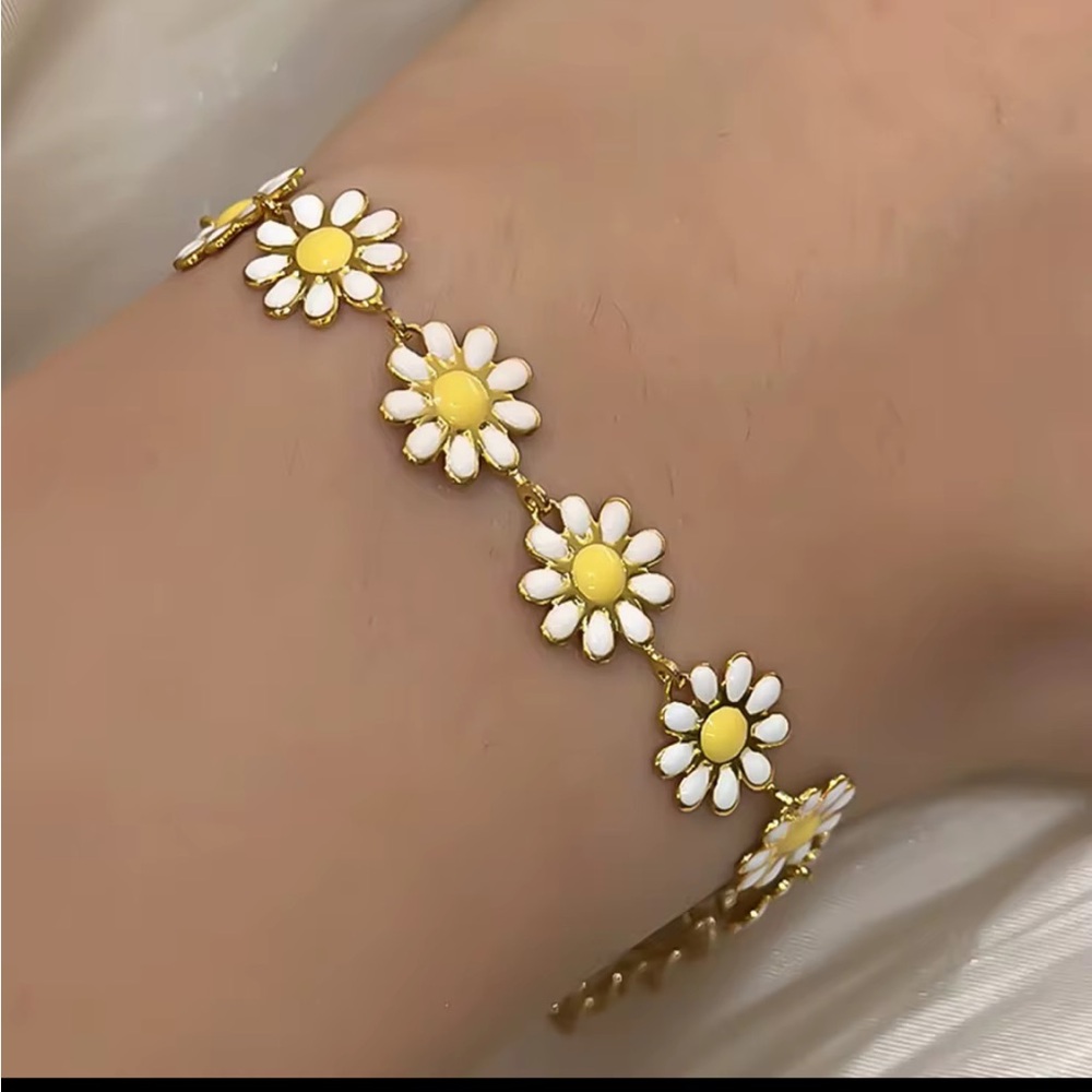 Fashion Jewelry Gold Daisy Bracelet